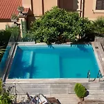 Hotel Palm Gallery