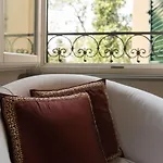 Palm Gallery Hotell