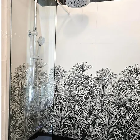 Palm Gallery מלון 3*
