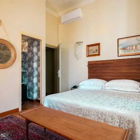 Hotell Palm Gallery 3*