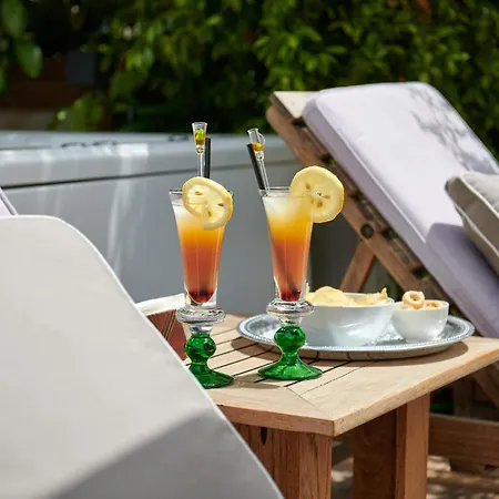 Palm Gallery Hotel 3*