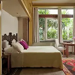 Palm Gallery