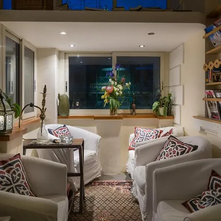 Palm Gallery فندق 3*